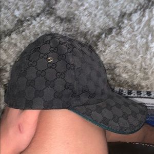 Gucci hat , 100% authentic